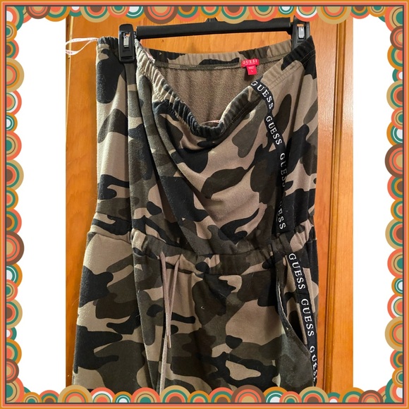 Camo Guess Jumpsuit Size Large - Picture 2 of 3